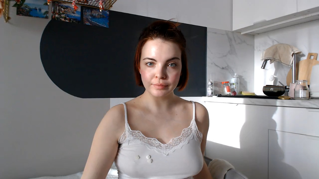 webcam-bisexuele-jonge-vrouw-Primrosie-Cup-C-1708116561063.mp4